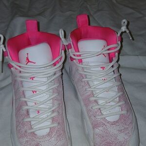 Jordan 12 Retro 'Arctic Punch' sneakers